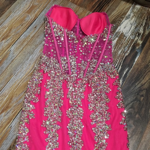 Jovani Size 6 Prom Dress! - Picture 3 of 4